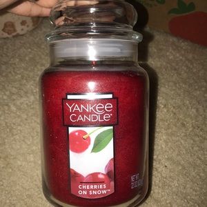 Yankee candle large jar Cherries on Snow